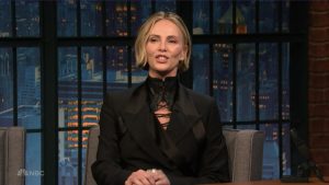 Charlize Theron SEXY Black Dress Nice Leg (3)